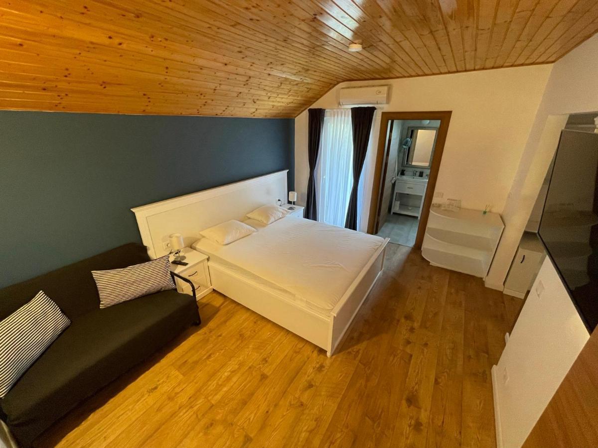 Pensiunea Caluda Hotell Năvodari Eksteriør bilde