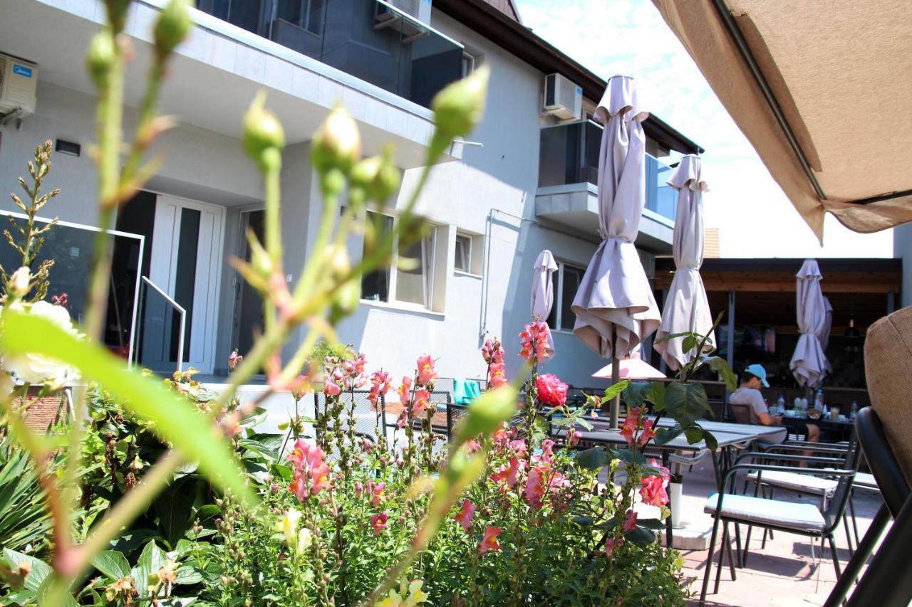 Pensiunea Caluda Hotell Năvodari Eksteriør bilde